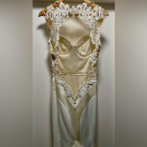 Galia Lahav Angelina Wedding Dress Size 4 and Reem Acra Cathedral Veil *READ* - Picture 10 of 17